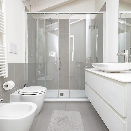 Apartment Flo Three 3 Bergamo