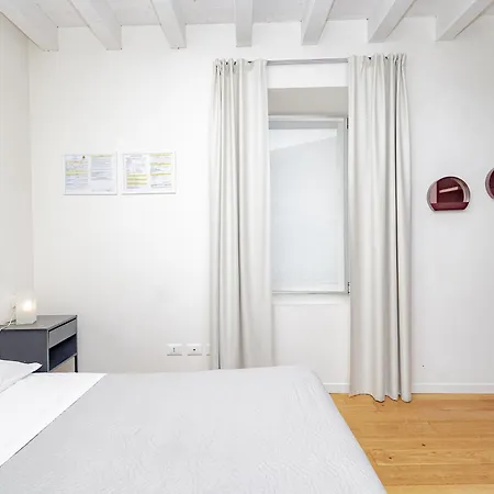 Flo Three 3 Apartment *